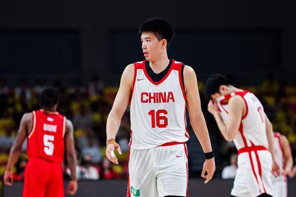 星空体育官方入口-热身赛:中国男篮6人上双险胜FMP 王俊杰18+14+11前板徐昕10+8